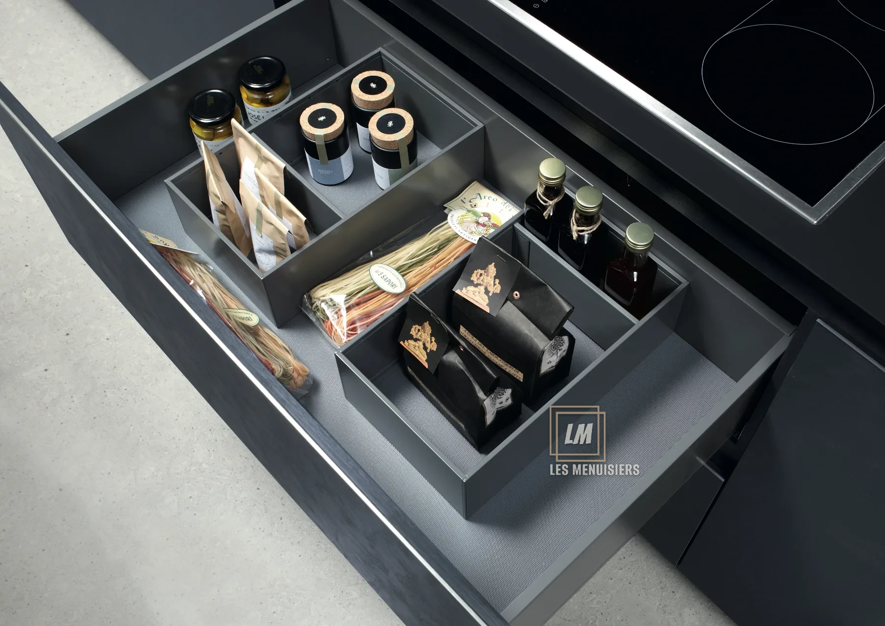 Rangement magnétique pour ustensiles de cuisine