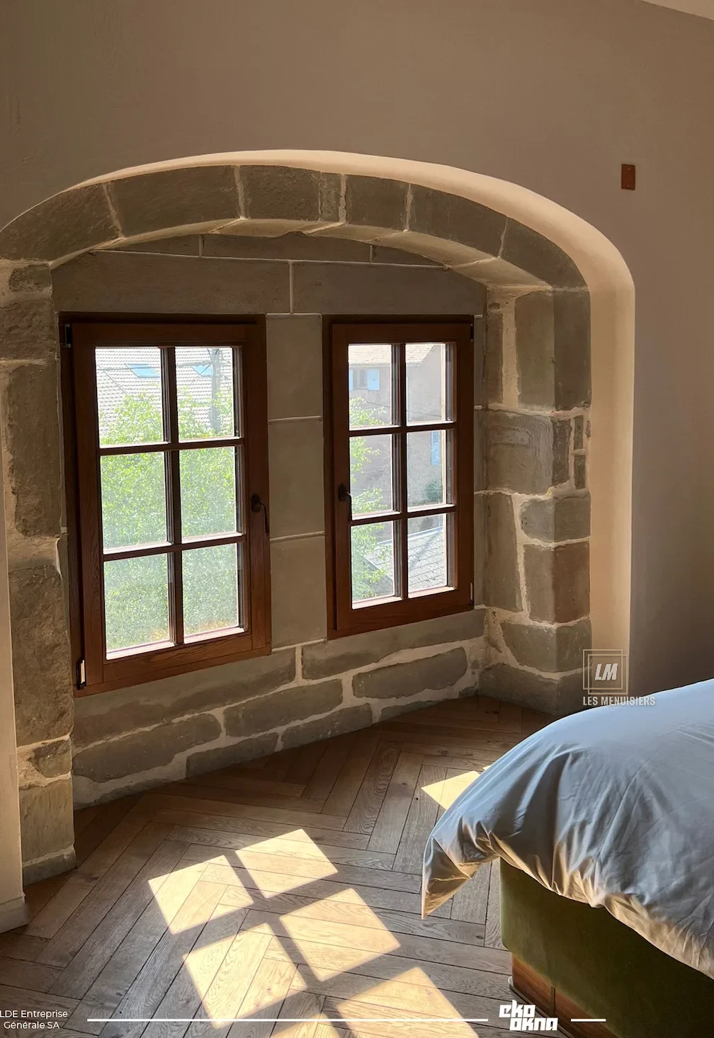Menuiserie en bois, détail de finition